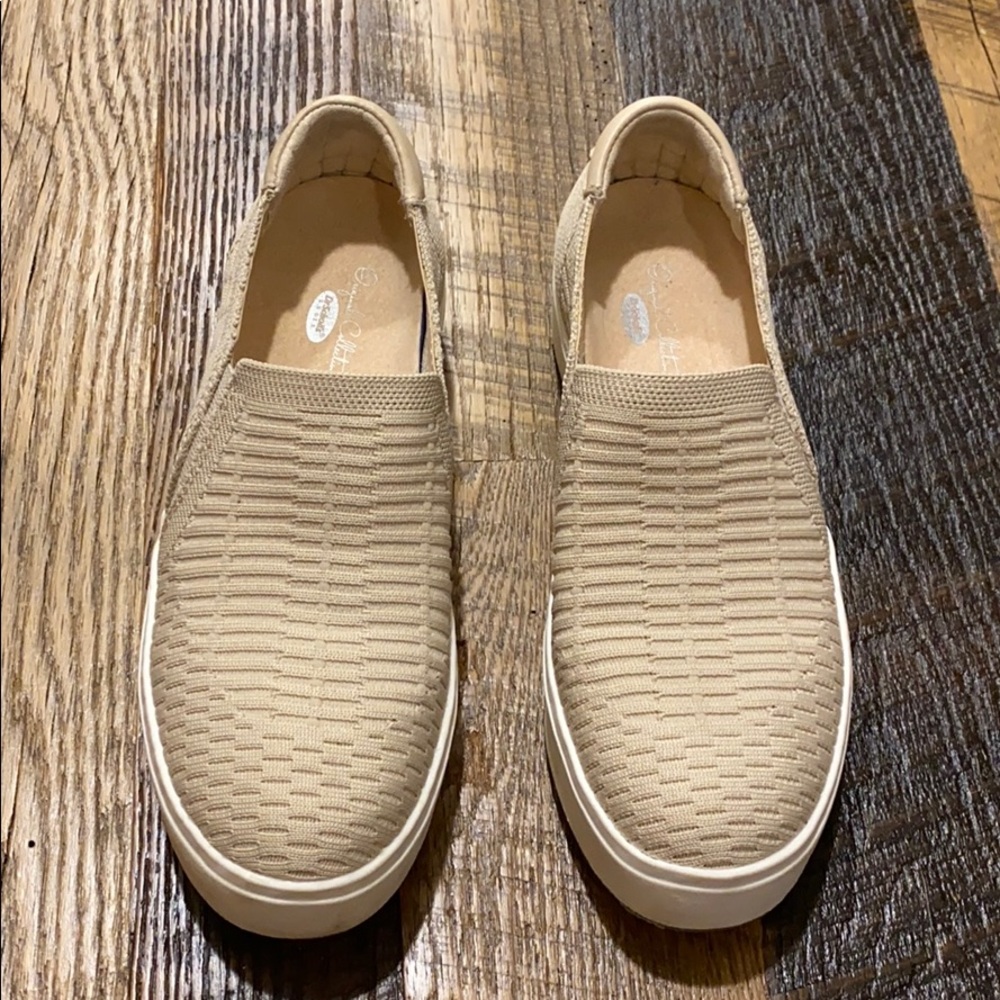 Dr. Scholls platform sneakers in beige